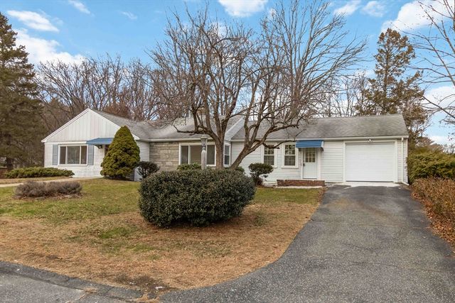 58 Cutler Dr, Framingham, MA 01701