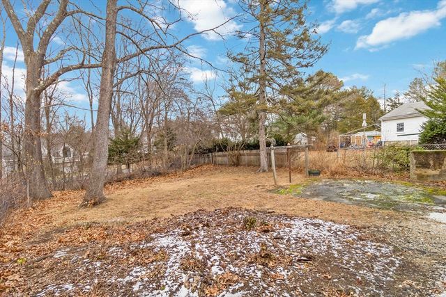 58 Cutler Dr, Framingham, MA 01701