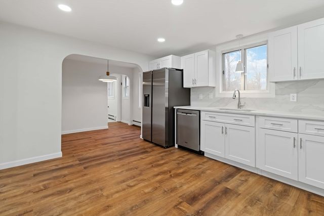 58 Cutler Dr, Framingham, MA 01701