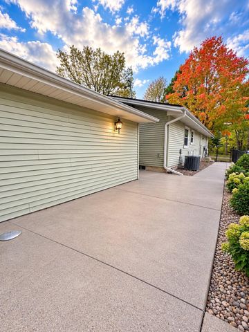 1659 Case Avenue, Saint Paul, MN 55106