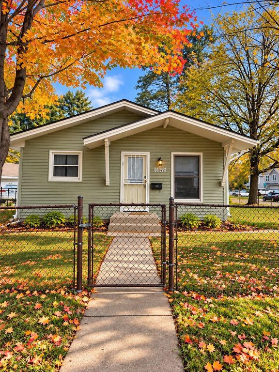 1659 Case Avenue, Saint Paul, MN 55106 — exterior