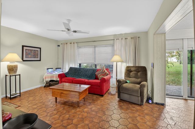 18101 107th Avenue S, Boca Raton, FL 33498