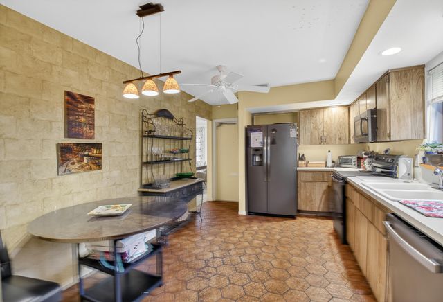 18101 107th Avenue S, Boca Raton, FL 33498