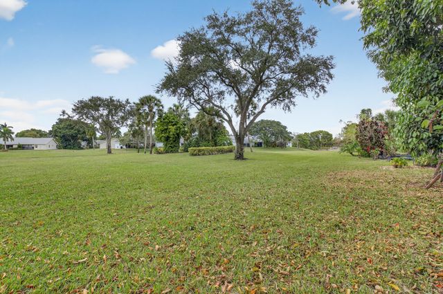 18101 107th Avenue S, Boca Raton, FL 33498