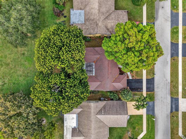 18101 107th Avenue S, Boca Raton, FL 33498