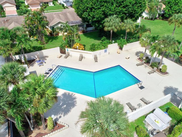 18101 107th Avenue S, Boca Raton, FL 33498