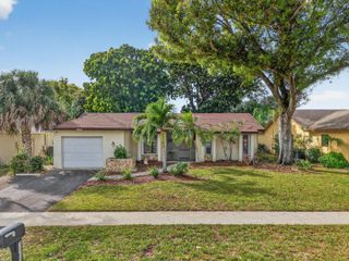 18101 107th Avenue S, Boca Raton, FL 33498