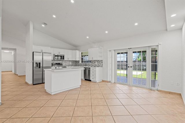 14242 SW 46th Ter, Miami, FL 33175
