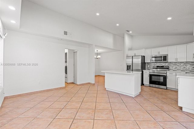 14242 SW 46th Ter, Miami, FL 33175