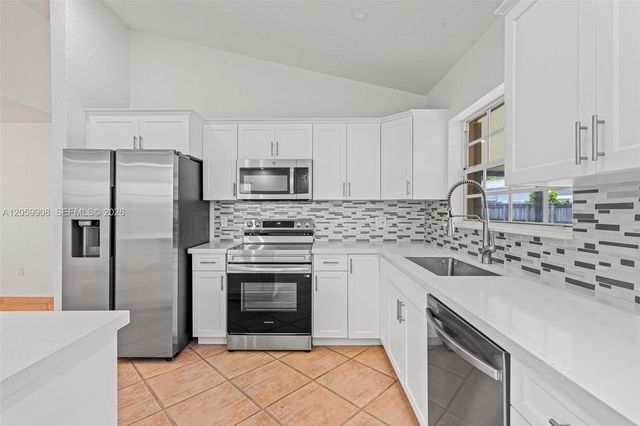 14242 SW 46th Ter, Miami, FL 33175