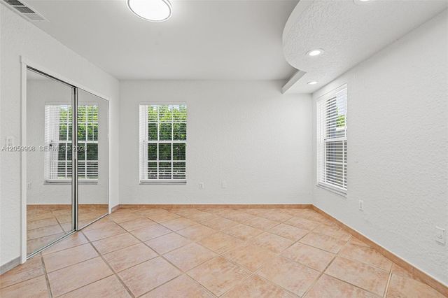 14242 SW 46th Ter, Miami, FL 33175