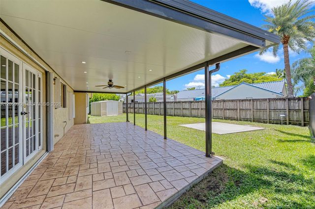14242 SW 46th Ter, Miami, FL 33175