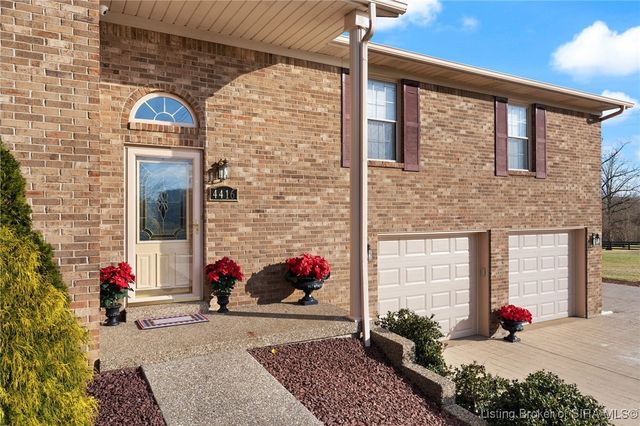 4416 Unruh Way, Floyds Knobs, IN 47119