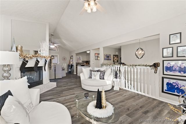 4416 Unruh Way, Floyds Knobs, IN 47119