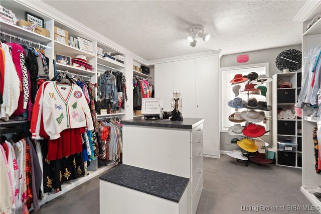 4416 Unruh Way, Floyds Knobs, IN 47119