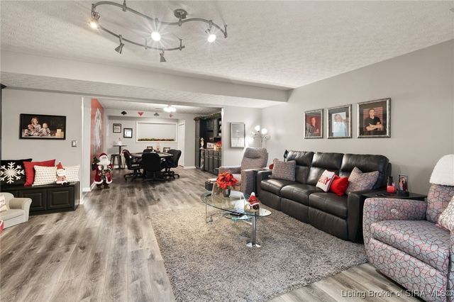 4416 Unruh Way, Floyds Knobs, IN 47119