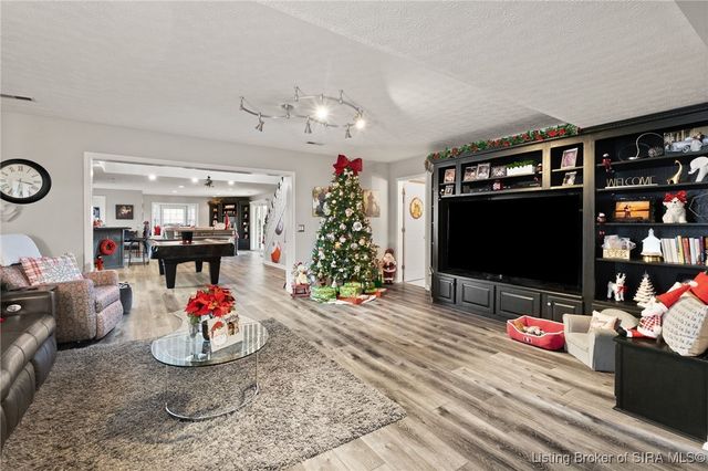 4416 Unruh Way, Floyds Knobs, IN 47119