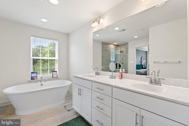 8400 CEDAR CHASE, Clinton, MD 20735