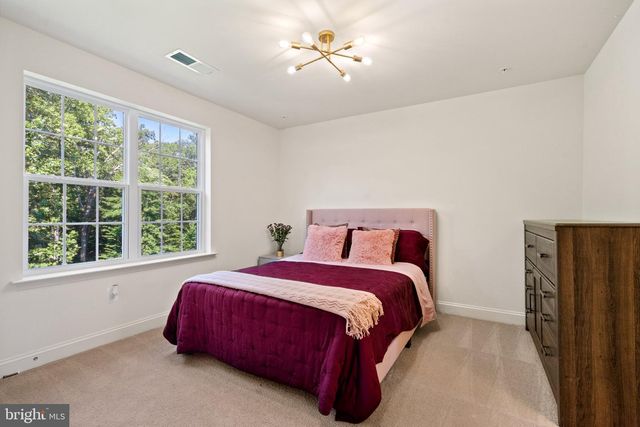8400 CEDAR CHASE, Clinton, MD 20735
