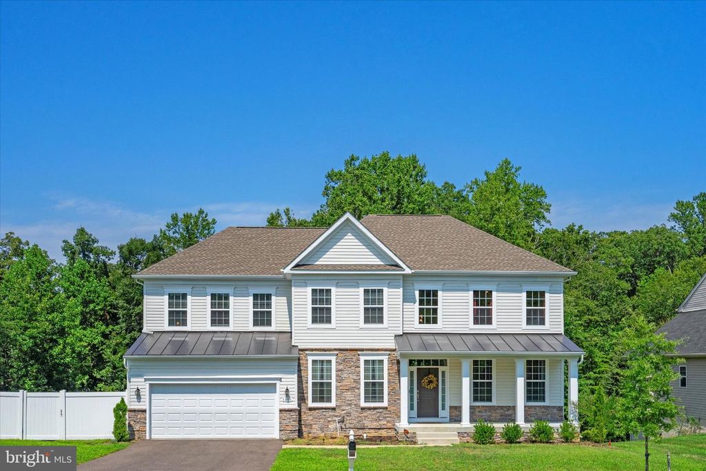 Image 1 of property listing at 8400 CEDAR CHASE, Clinton, MD 20735