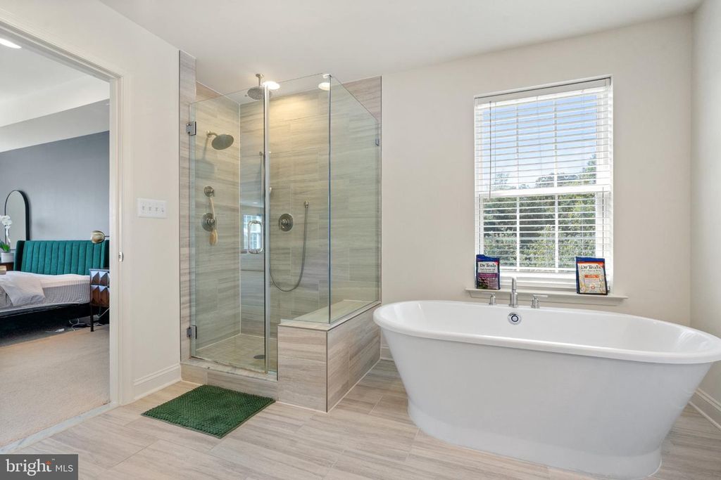 Image 10 of property listing at 8400 CEDAR CHASE, Clinton, MD 20735