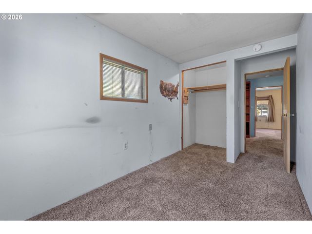 6824 Se 66TH Ave, Portland, OR 97206