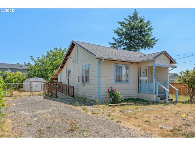 6824 Se 66TH Ave, Portland, OR 97206