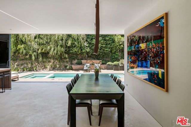 1254 Roberto Lane, Los Angeles, CA 90077