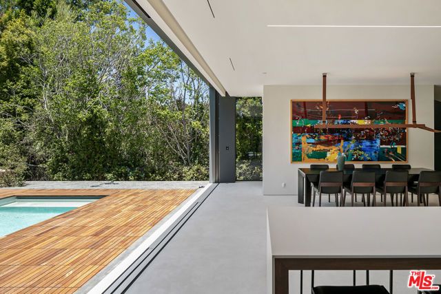 1254 Roberto Lane, Los Angeles, CA 90077