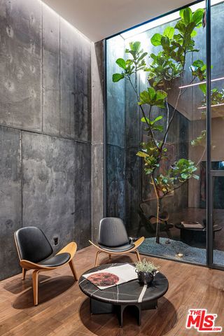 1254 Roberto Lane, Los Angeles, CA 90077