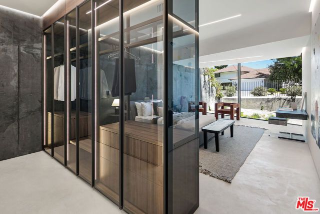 1254 Roberto Lane, Los Angeles, CA 90077