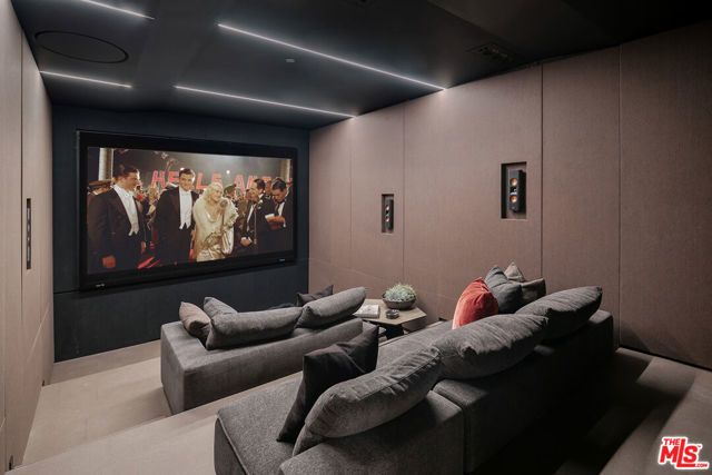 1254 Roberto Lane, Los Angeles, CA 90077