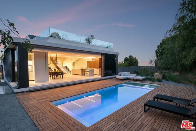 1254 Roberto Lane, Los Angeles, CA 90077