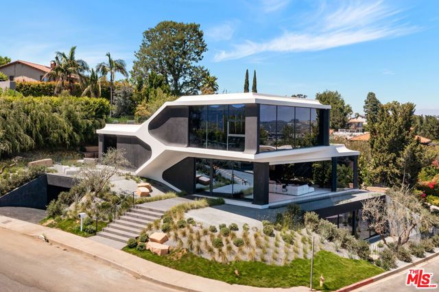 1254 Roberto Lane, Los Angeles, CA 90077