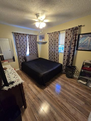 7900 SW 7th Place, North Lauderdale, FL 33068