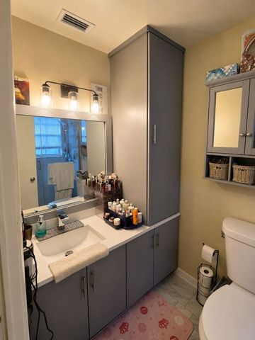 7900 SW 7th Place, North Lauderdale, FL 33068