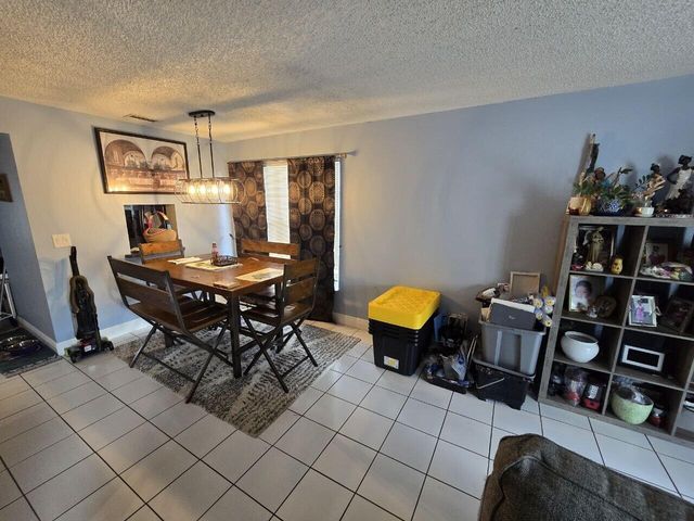 7900 SW 7th Place, North Lauderdale, FL 33068
