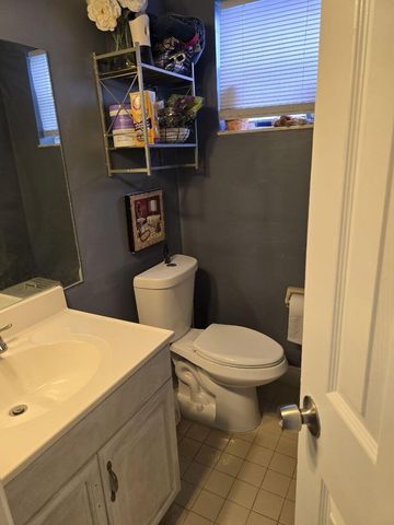 7900 SW 7th Place, North Lauderdale, FL 33068