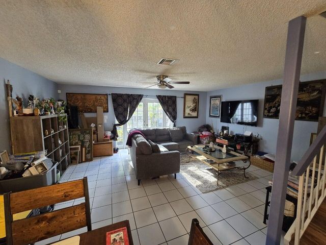 7900 SW 7th Place, North Lauderdale, FL 33068