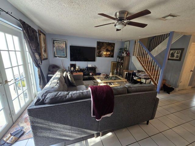 7900 SW 7th Place, North Lauderdale, FL 33068