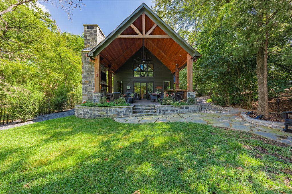 161 Ben Lacy Drive, Gun Barrel City, TX 75156