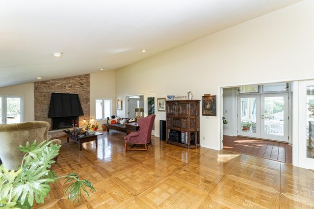 2011 Merrihills Drive SW, Rochester, MN 55902