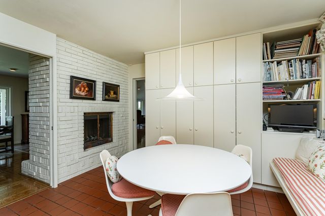 2011 Merrihills Drive SW, Rochester, MN 55902