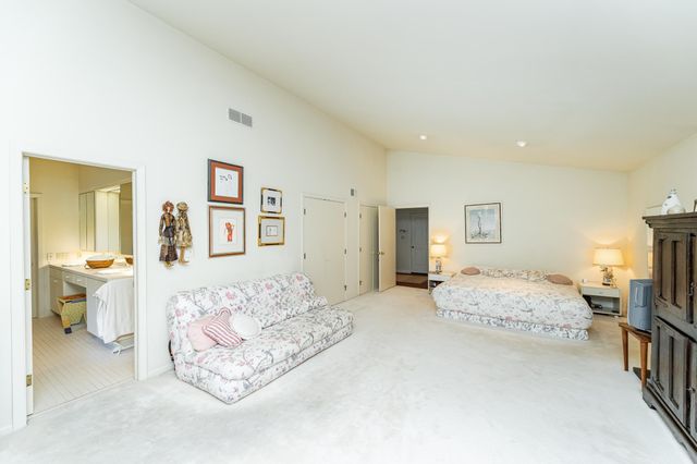 2011 Merrihills Drive SW, Rochester, MN 55902