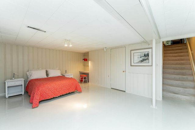 2011 Merrihills Drive SW, Rochester, MN 55902