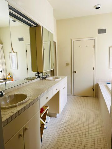 2011 Merrihills Drive SW, Rochester, MN 55902