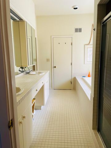 2011 Merrihills Drive SW, Rochester, MN 55902