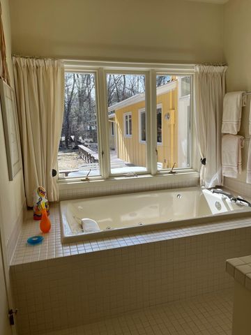 2011 Merrihills Drive SW, Rochester, MN 55902