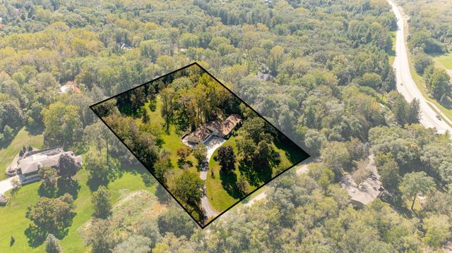 2011 Merrihills Drive SW, Rochester, MN 55902