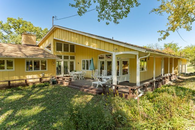 2011 Merrihills Drive SW, Rochester, MN 55902